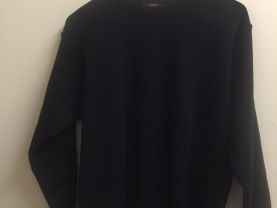 20.  Size S/M Black Men Unworn New Vintage Sweater